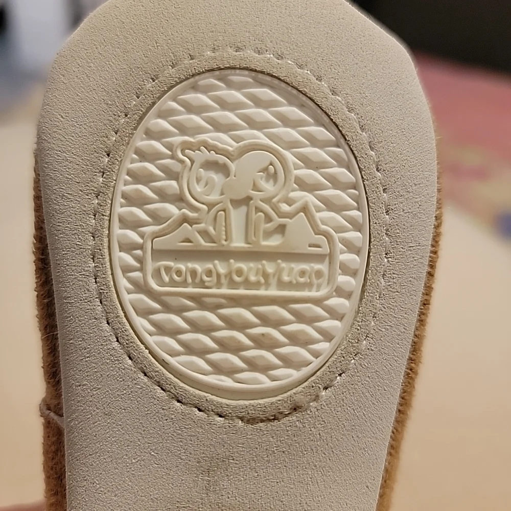 Tong You Yuan Baby Khaki Faux Suede Ankle Boots
